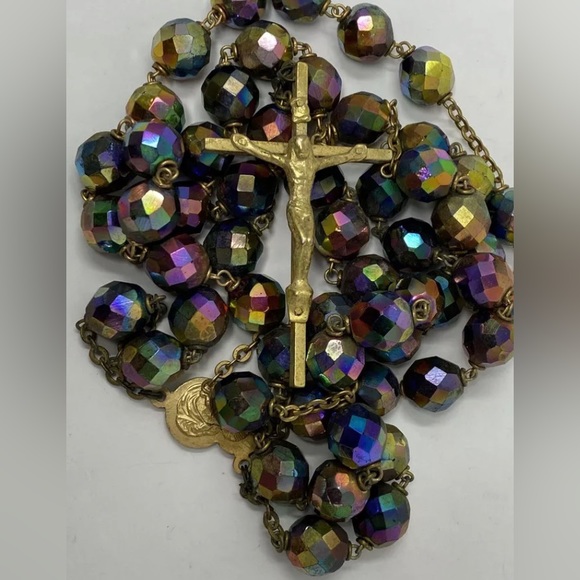 Carnival Glass Rosary - Picture 6 of 7